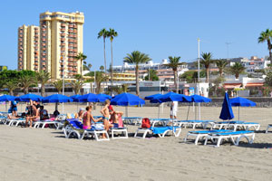 Playa de Las Vistas beach was created because of the enormous demand from tourists to be in the sunny south