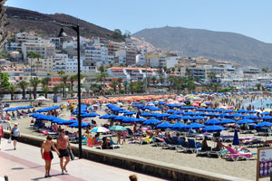 Playa de Las Vistas beach has really soft clean sand and warm clear water with gentle waves