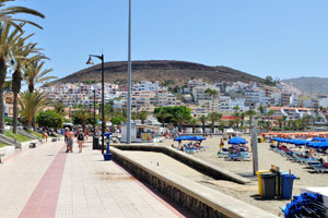 Playa de Las Vistas beach is very frequented by visitors and residents