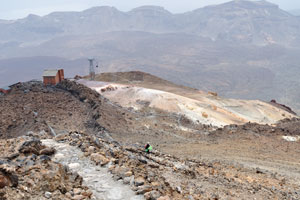 Obtaining the Pico del Teide access permit using the “Telesforo Bravo Trail” (#10 in the Park Network) is compulsory