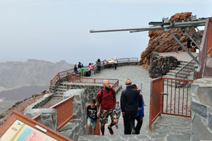 This viewing platform is located at the foot of Teide Cable Car upper station