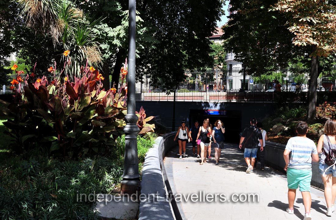 Retiro is a metro station which serves the Retiro District and Buen Retiro Park