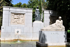 The “Monumento a Ramón y Cajal” monument
