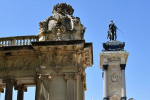 The Monument to King Alfonso XII is situated on the east edge of an artificial lake near the center of the park