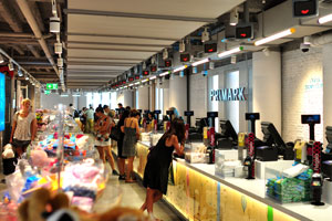 This is the line of cash registers in Primark Gran Vía