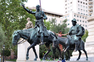 Bronze sculptures of Don Quixote and Sancho Panza are installed on Plaza de España