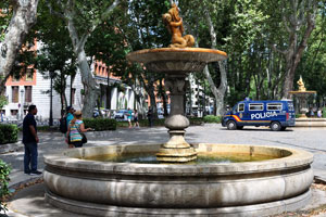 This fountain is located on Paseo del Prado street
