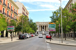 Calle de Felipe IV street