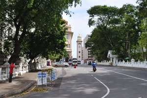 Janadhipathi Mawatha street as seen from Ministry of Foreign Affairs