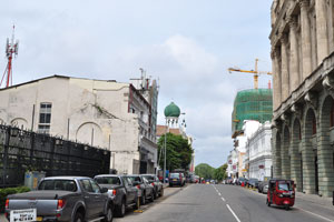 Fort Jumma Masjid mosque is located on Chatham street