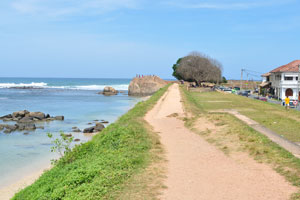 This footpath connects the Galle Lighthouse to the Flag Rock Bastion
