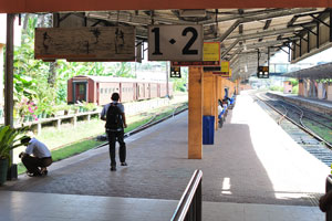 Railway tracks number 1 and 2 are at Galle railway station