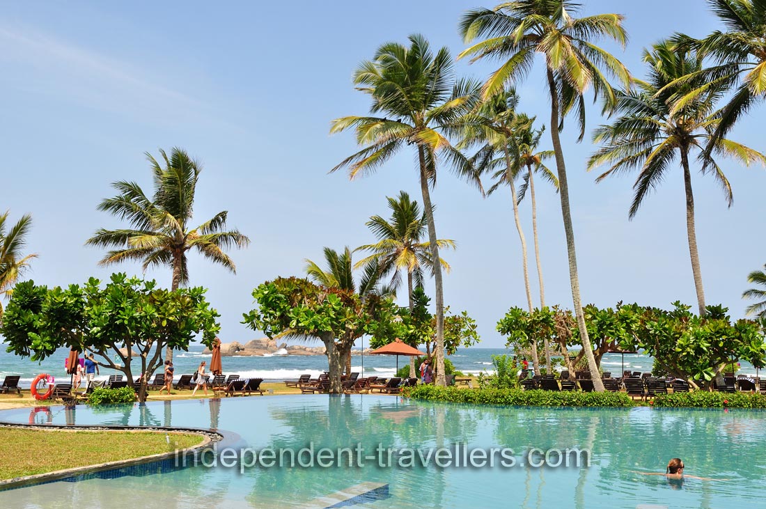 The swimming pool of Hikka Tranz by Cinnamon hotel is spectacular