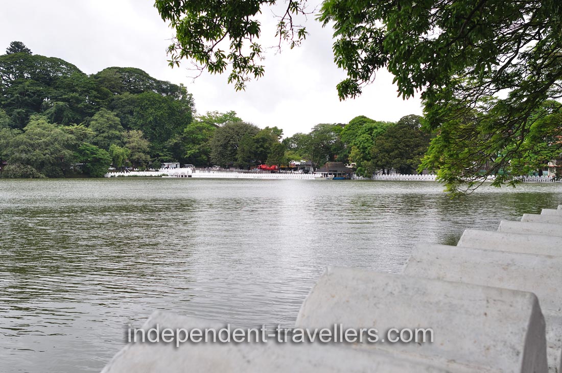 Kandy Lake
