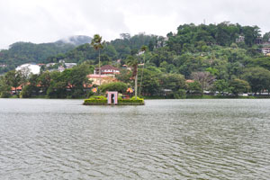 There are many legends and folklore regarding Kandy Lake