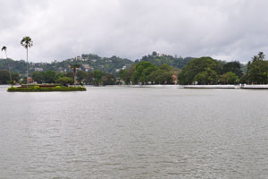 The highest depth of Kandy Lake is 18.5 meters