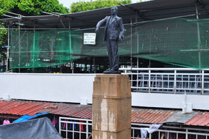 One of the numerous statues in Kandy
