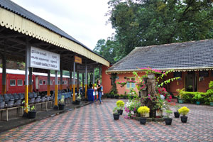 The main square of Peradeniya Junction railway station