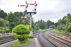 Railway tracks intersection at Peradeniya Junction railway station