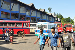 We took a bus at Bandarawela bus station to get to Unawatuna
