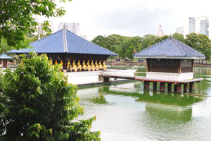 Beira Lake is located in Colombo