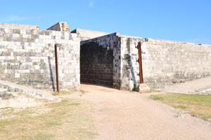 The entrance footpath to Jaffna Fort