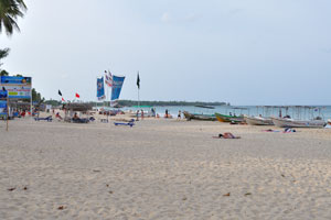 Trincomalee beach as seen from the following point 8.6108, 81.2192 in the northern direction