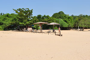 There are sun protected areas on the beach