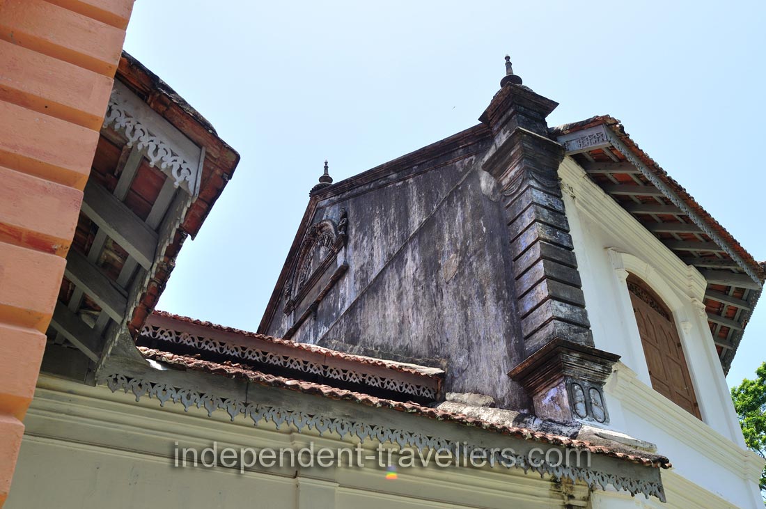 A dome of library of Gananandarama Purana Maha Viharaya buddhist temple