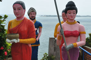 Samudragiri Viharaya four statues