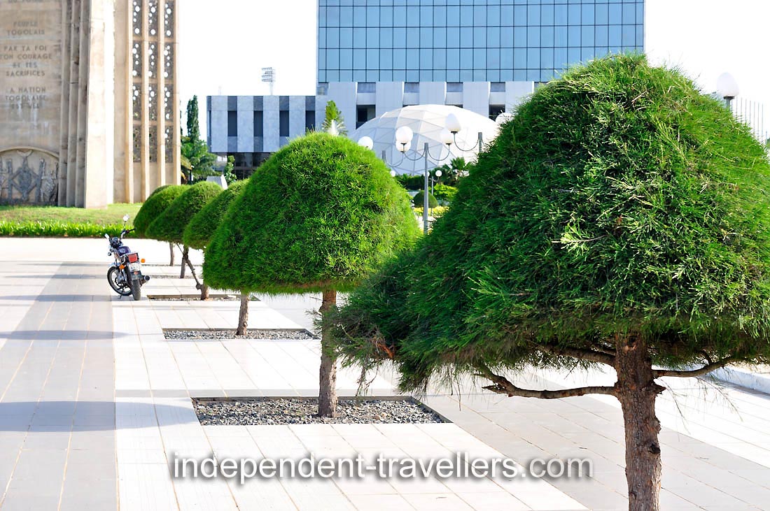 The Independence monument is a tribute to Togo's independence from France on the 27th of April 1960
