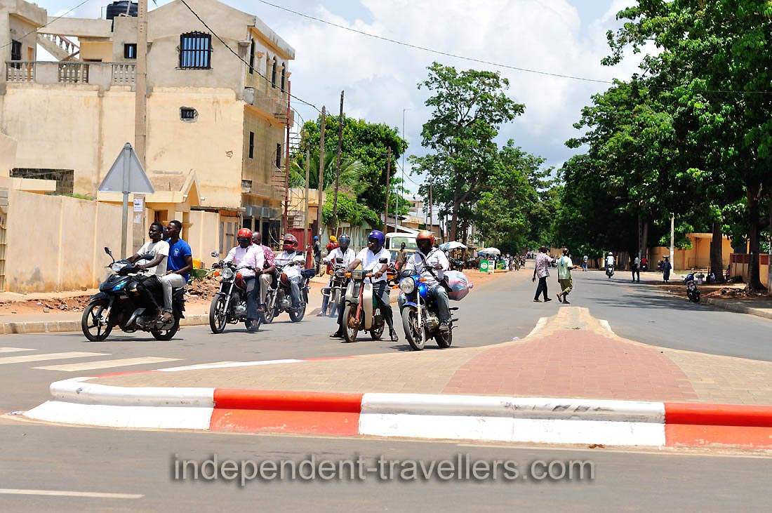 One of the intersections is on the Avenue Maman N'Danida