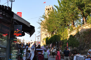 Silver Meerschaum Pipe shop is on Uzun Carsi street
