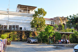 This building is located in the beginning of Kecili Park