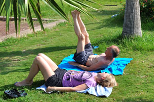 The atmosphere of Konyaalti Beach encourages and stimulates the sunbathers to perform morning exercises