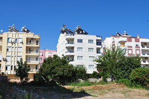 The apartment complexes #9 and #7 at 18 street as seen from Boğaçay street
