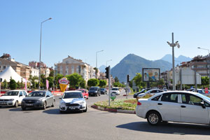 Tünek Tepe hill as seen from the roundabout which connects Boğaçay street and Atatürk boulevard