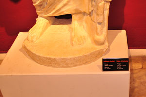 The information plate reads “Statue of Asclepius, Perge, Roman Period”