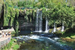 The waterfalls paradise is in verdant environment