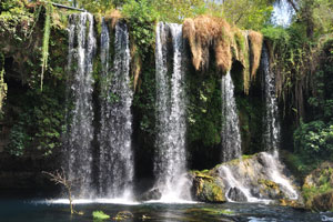 To see these amazing waterfalls you won't need an expensive bus tour, you can just use a local bus, called dolmus
