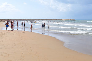 The waves of the beach are low and safe for children