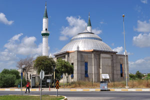 The Mehmet Celebi Oz Camii Insaati mosque is located at 36.811947, 31.341488
