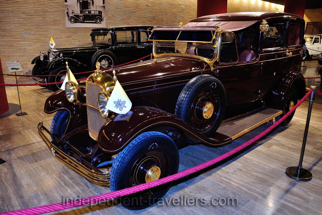 Citroën Lictoria C6 was made by the Italian Cars Company Citroën in Milan in 1930