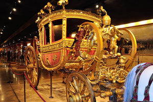 The “Gran Gala Berlin” (1826-41) is a luxurious papal carriage