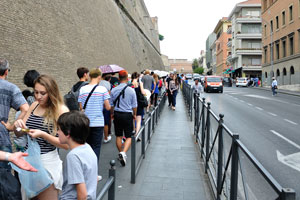 This free line is for visitors who have bought the tickets online for extra price (4 Euro per person)