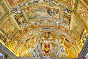The vault of the Gallery of the Geographical Maps is just before the entrance leading to the Gallery of St. Pius V