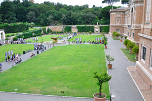 The Square Garden and the building of Art Gallery as seen from the Pinacoteca courtyard