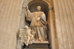 The sculpture of S. Gaetano Thiene was created by Carlo Monaldi in 1738