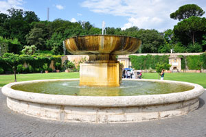 The fountain is in the Square Garden