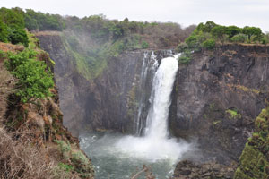 There is much water in Victoria Falls even in the end of October